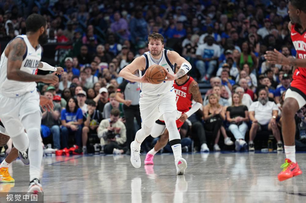 届时库明加 届时库明加