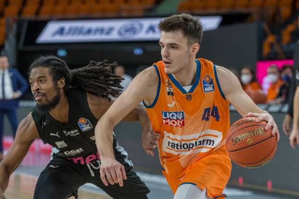 女各5人的 女各5人的